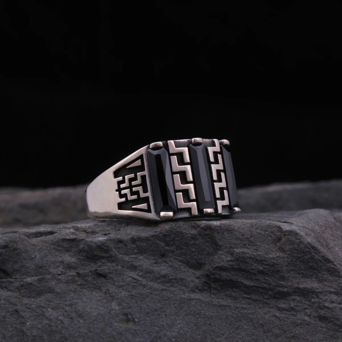 Baget Taş Özel Tasarımlı Gümüş Yüzük