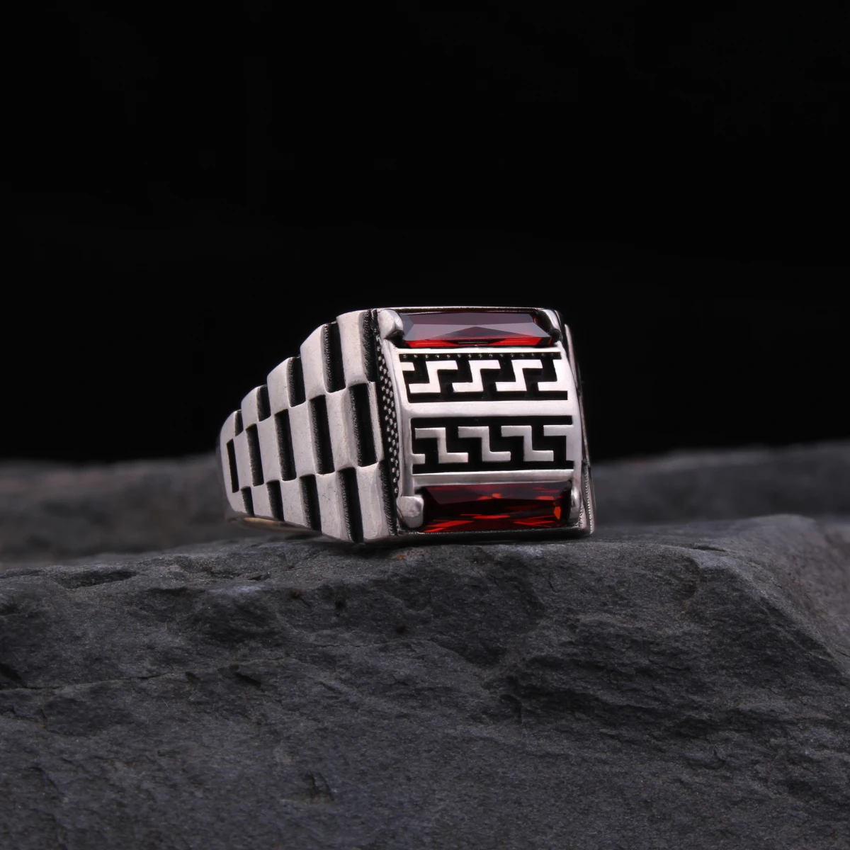 Baget Taş Kordon Tasarımlı Gümüş Yüzük