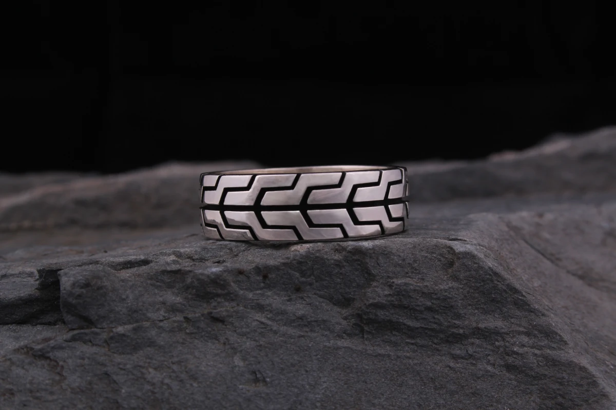 Geometrik Blok Desenli Erkek Alyans