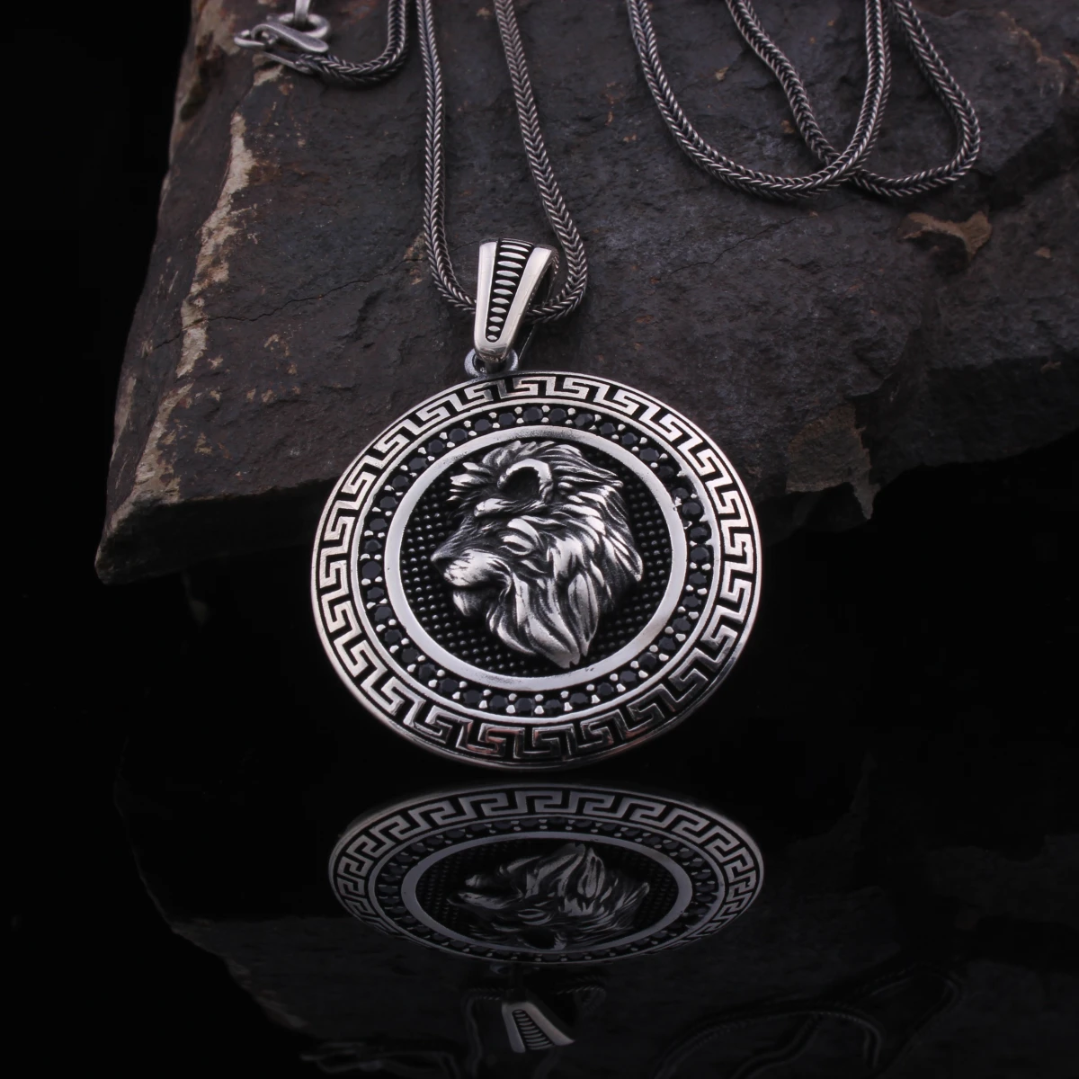 Aslan Tasarımlı Gümüş Erkek Kolye Ucu