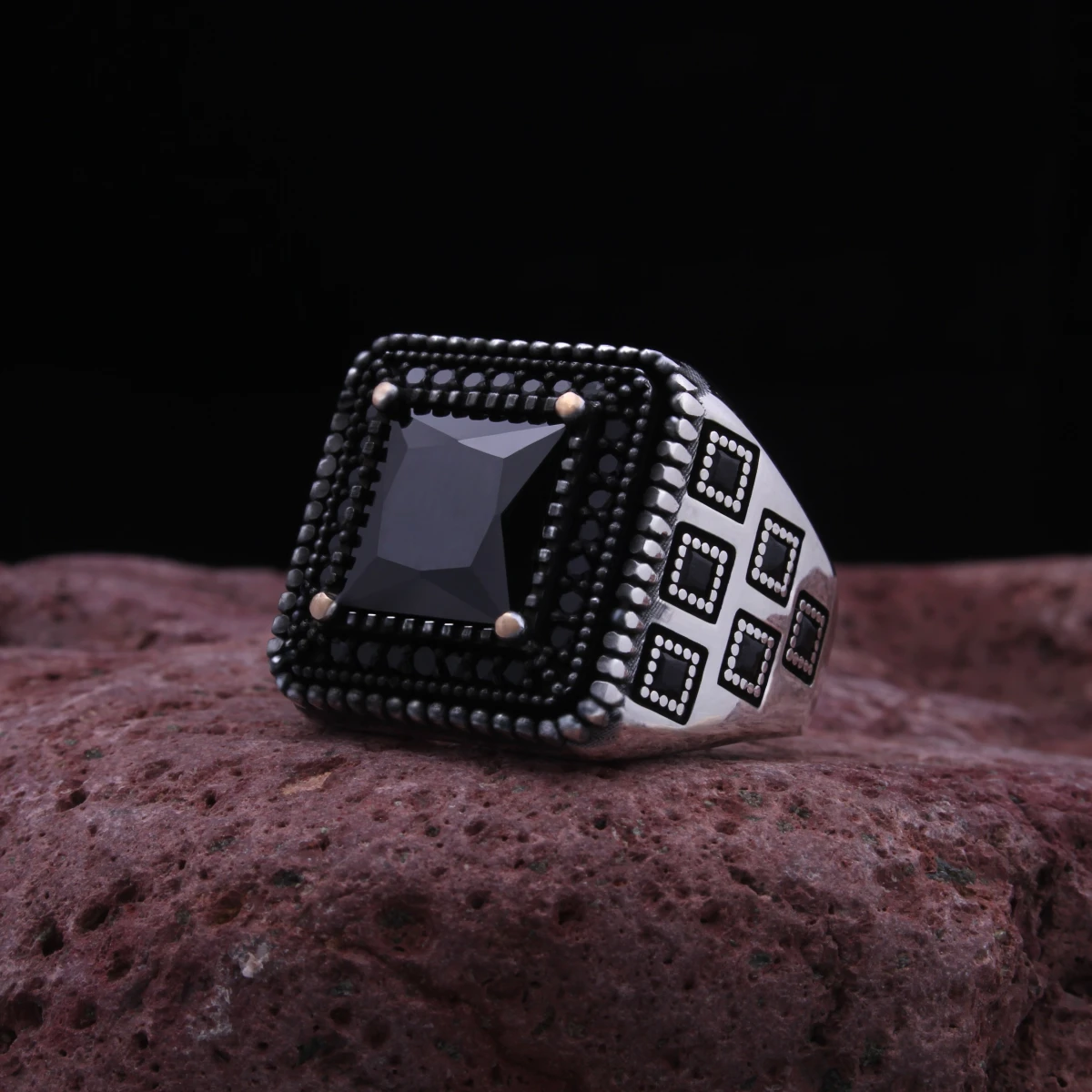 Siyaz Zirkon Taş Prenses Kesim Özel Tasarım