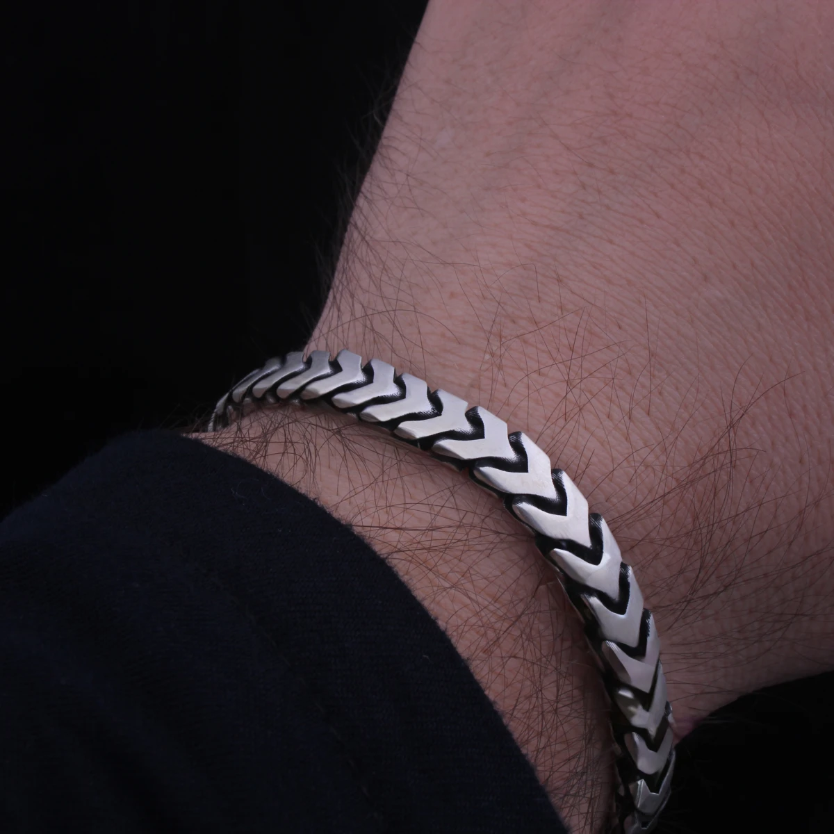 Ok Ucu Model Geçmeli Erkek Bileklik