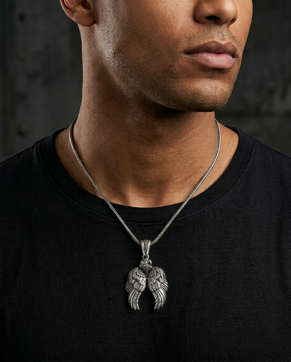 Üç Boyutlu Süzülen Kartal Kolye