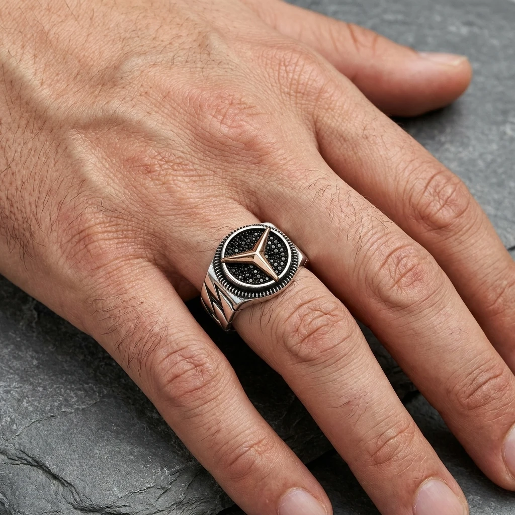 Rose Yıldızlı ve Siyah Taşlı Mercedes Erkek Yüzüğü